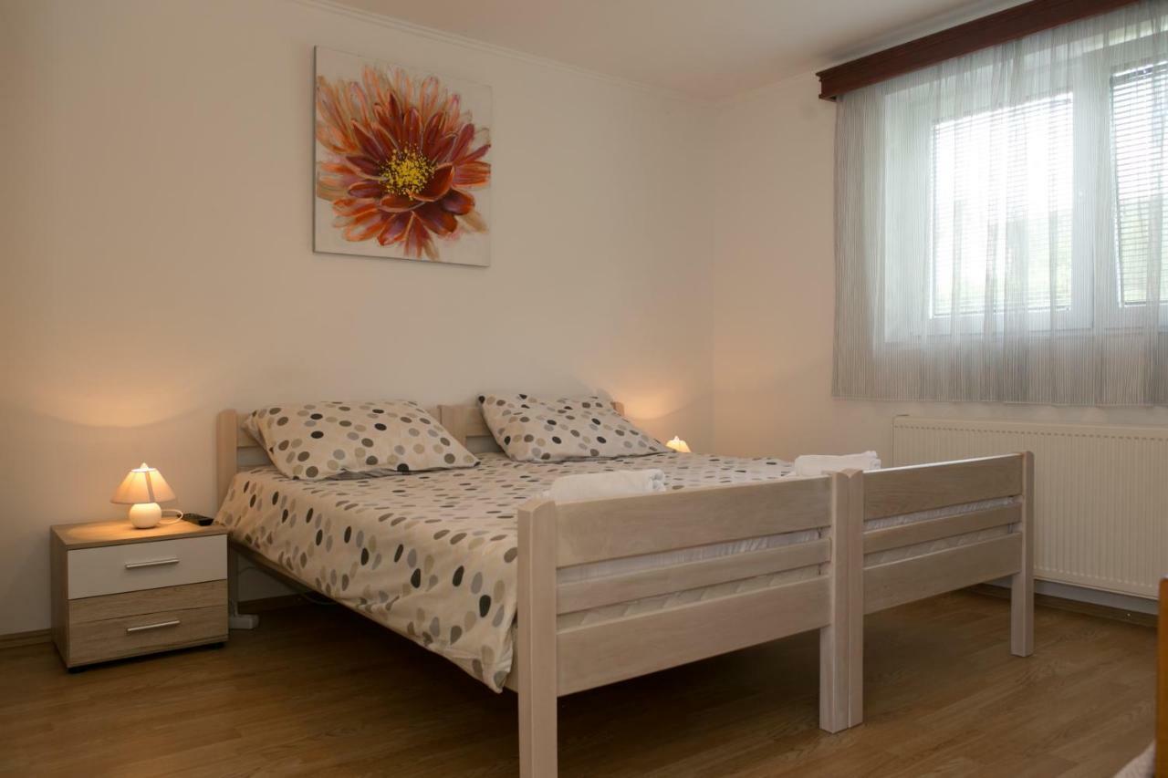 Rooms Ivan Otocsán Kültér fotó